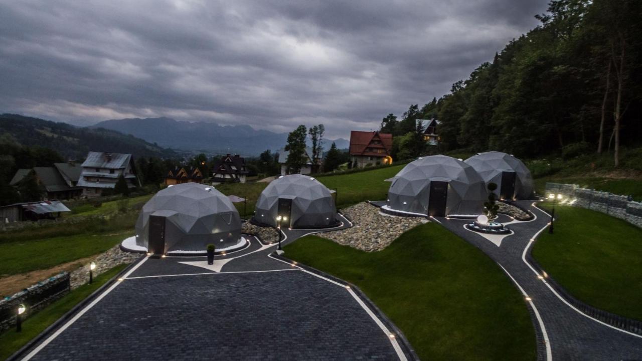 Отель Glamp Royal Бялы-Дунаец Экстерьер фото