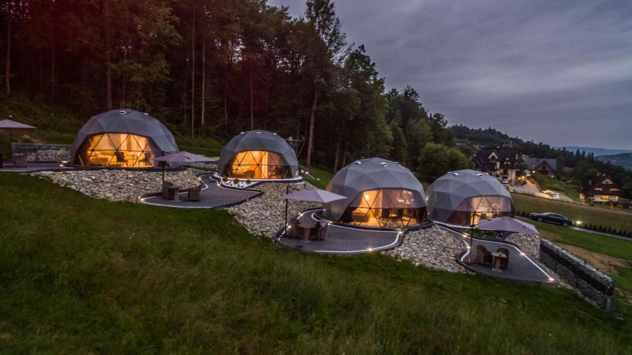 Отель Glamp Royal Бялы-Дунаец Экстерьер фото