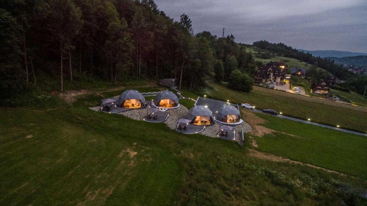 Отель Glamp Royal Бялы-Дунаец Экстерьер фото