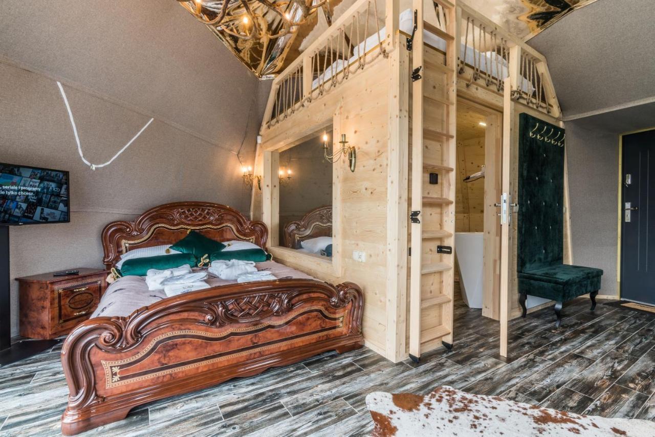 Отель Glamp Royal Бялы-Дунаец Экстерьер фото