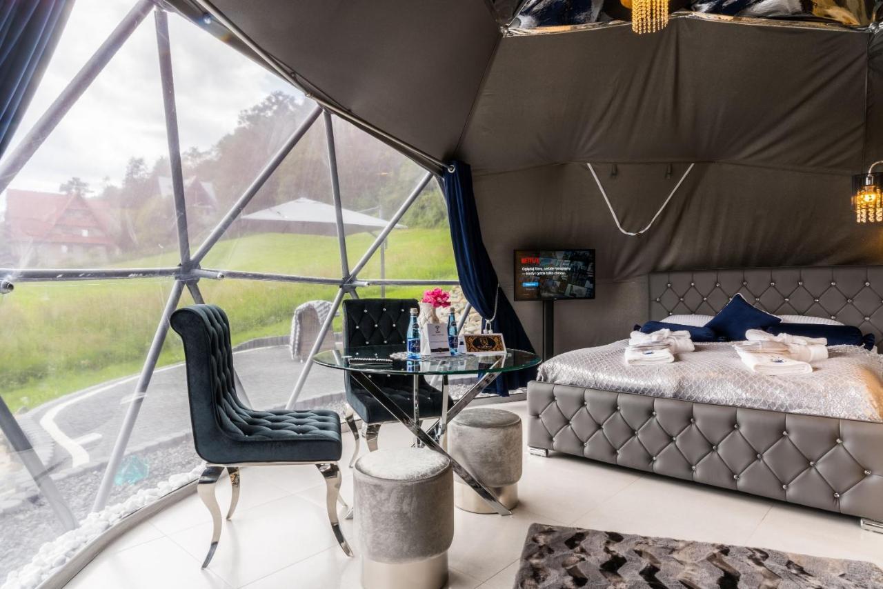 Отель Glamp Royal Бялы-Дунаец Экстерьер фото